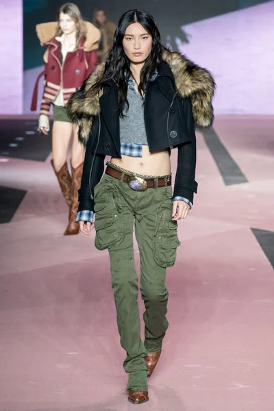 Look 44